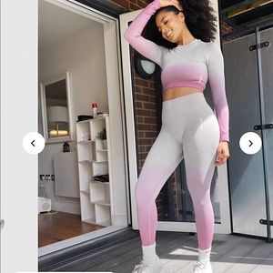 NWOT Gymshark Adapt Ombre Seamless Set - Light Grey Marl/Pink